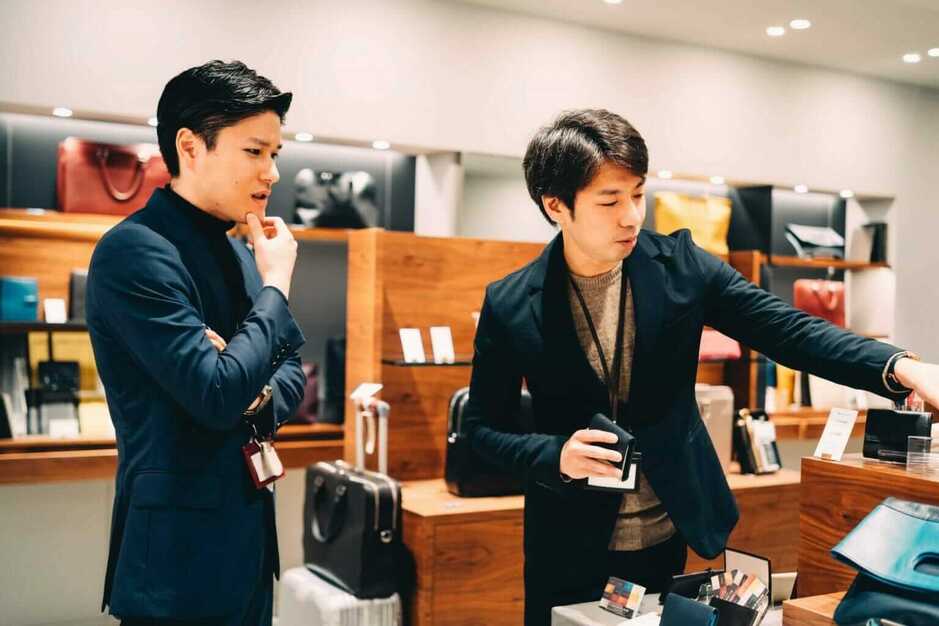 【品川】本革製品の販売・接客｜貧困のない社会をつくるのカバー写真