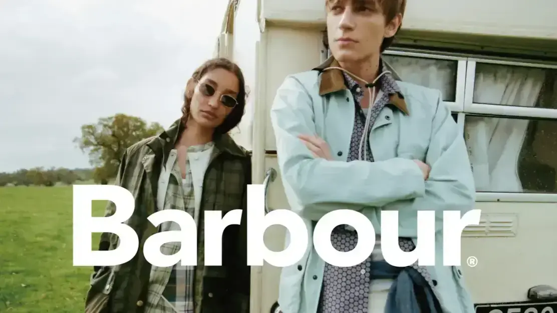 【Barbour／リテール営業担当】年間休日123日以上◎大手アパレル本社勤務のカバー写真
