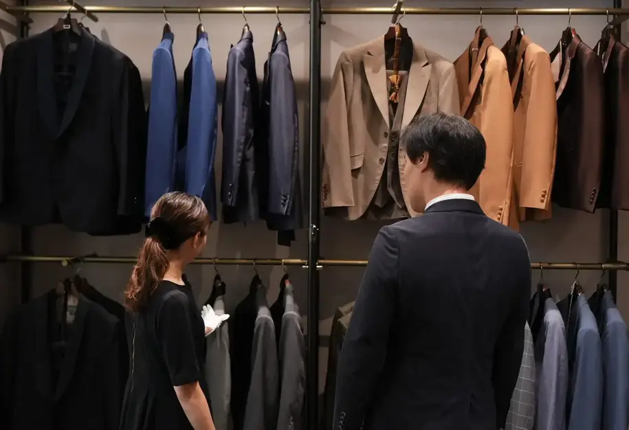 【徳島アルバイト・パート】婚礼衣装（モーニング・留袖）の試着案内！土日列席スタッのカバー写真