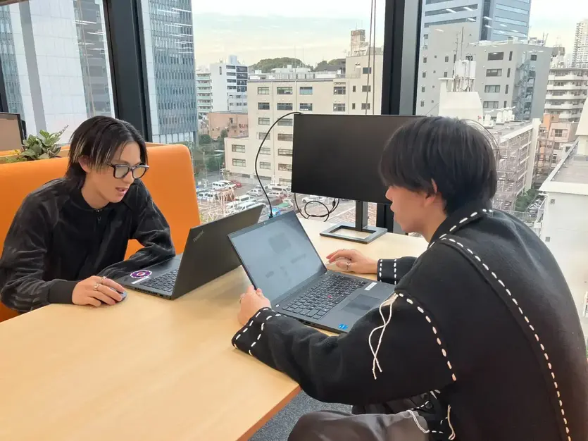 【服装髪型自由×土日祝休】未経験から人事デビュー！採用課のスタッフ募集！のカバー写真