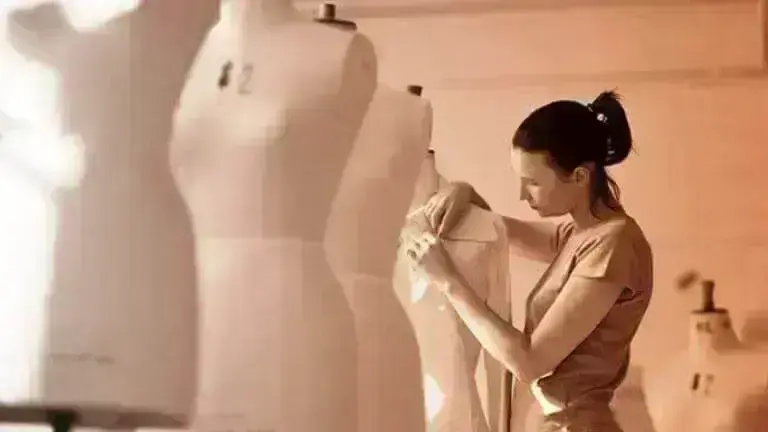 8863_総合商社関連会社、上質なファッション衣料、OEM・ODM【営業】募集のカバー写真