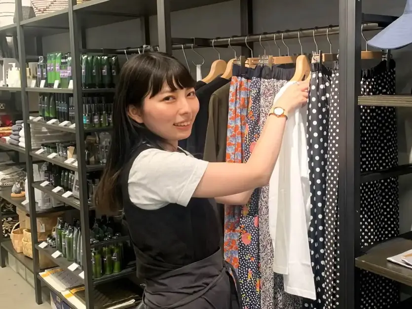 【契約社員】生活雑貨の販売／B AND A　ミナモアのカバー写真