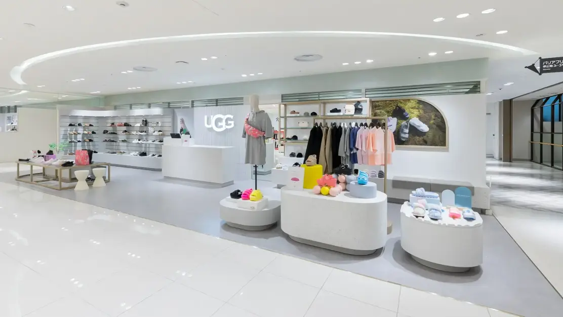 【販売】UGGの温もりは、靴だけじゃない。一緒にお店づくり／あべのハルカス近鉄のカバー写真