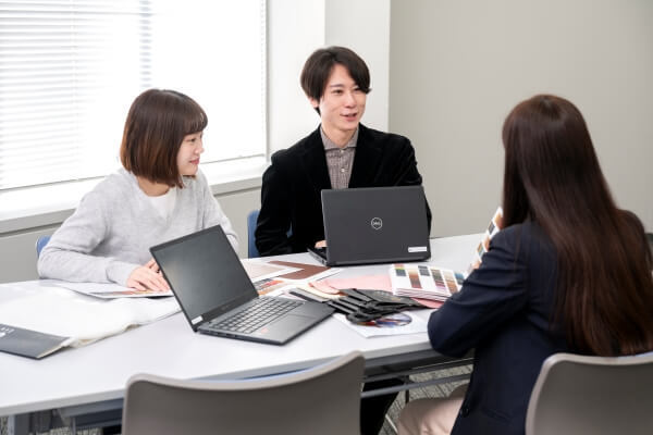 キャラクター×雑貨×アパレル×営業◇年間休日120日/ノー残業デー週3日のカバー写真