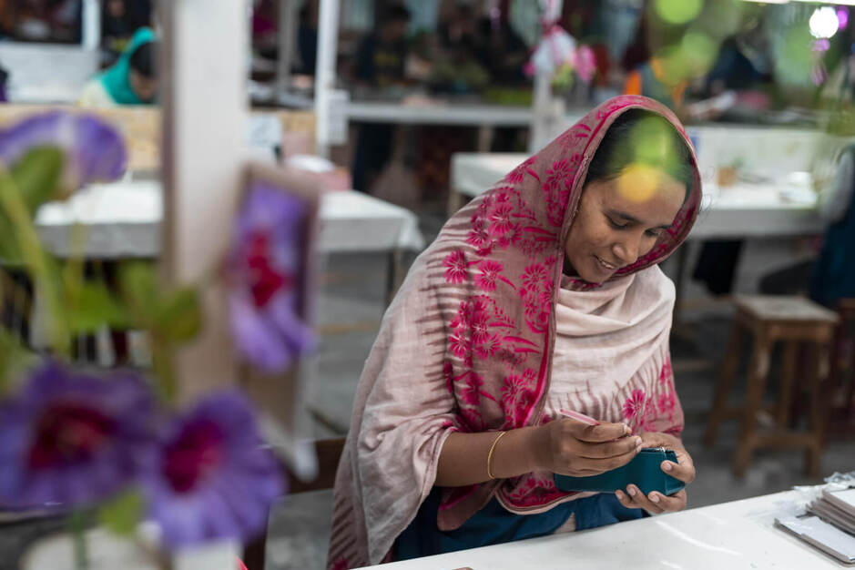 【大分】本革製品の販売・接客｜貧困のない社会をつくるのカバー写真