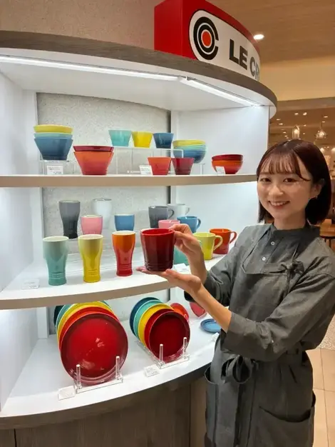 【関東エリア】残業月5h未満＆インセンティブあり◎『ル・クルーゼ』の販売スタッフのカバー写真