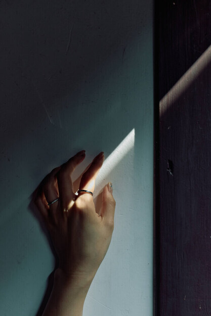 指輪の制作と接客「新しい光を、一緒に灯すオープニングスタッフ募集」のカバー写真