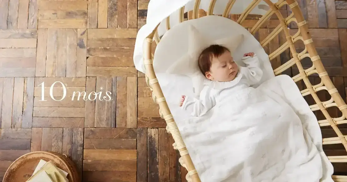 【正社員】【阪急うめだ本店10mois】ベビーグッズ・アパレルの販売のカバー写真