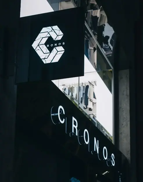 【シフト相談可】CRONOS/有名フィットネスアパレルのSHOP STAFF募集のカバー写真