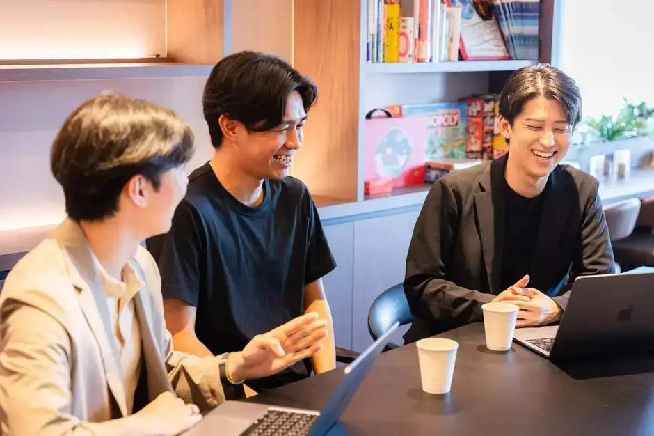 クロムハーツ鑑定士・新規事業担当｜ジュエリーリユース事業の0→1メンバー募集！のカバー写真