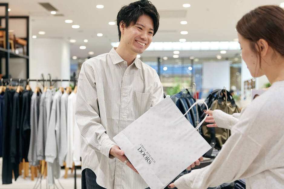 【販売｜正社員｜賞与あり】URBAN RESEARCH DOORS コレド室町店のカバー写真