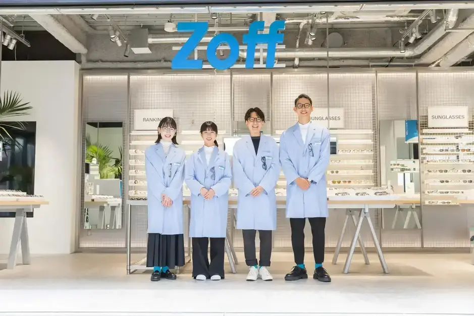  「Zoff」アイウェアの提案・販売、検眼・レンズ加工／未経験歓迎／賞与年2回のカバー写真