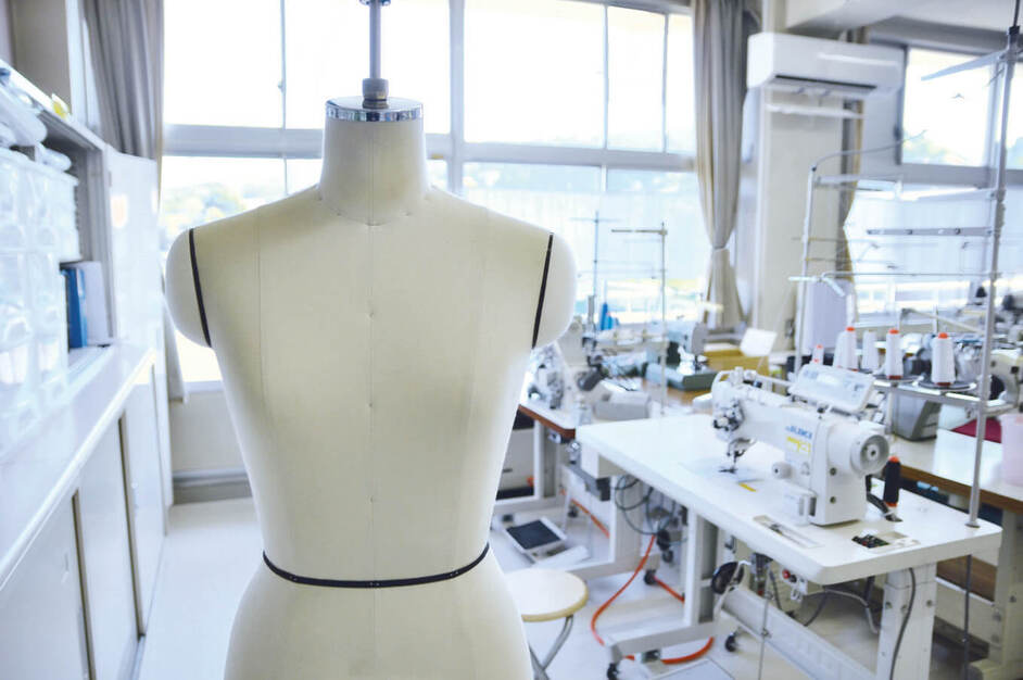 【 生産管理職候補 】アパレル工場勤務のカバー写真