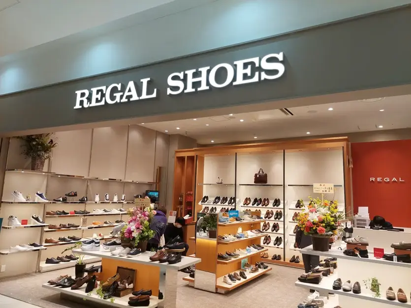 【販売｜阪急西宮】『REGAL SHOES』｜昇給・賞与あり／未経験OKのカバー写真