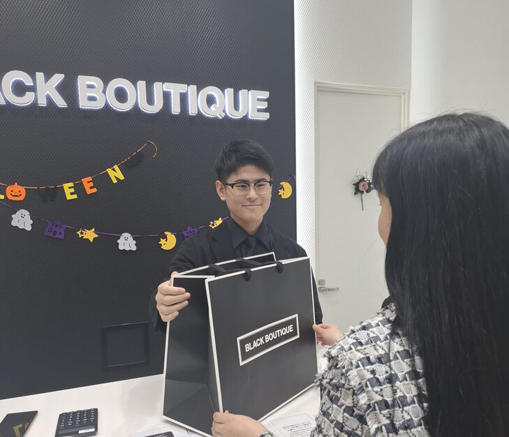 【販売ノルマなし】エルメス シャネル リユース専門店での接客販売 月給25万円～のカバー写真