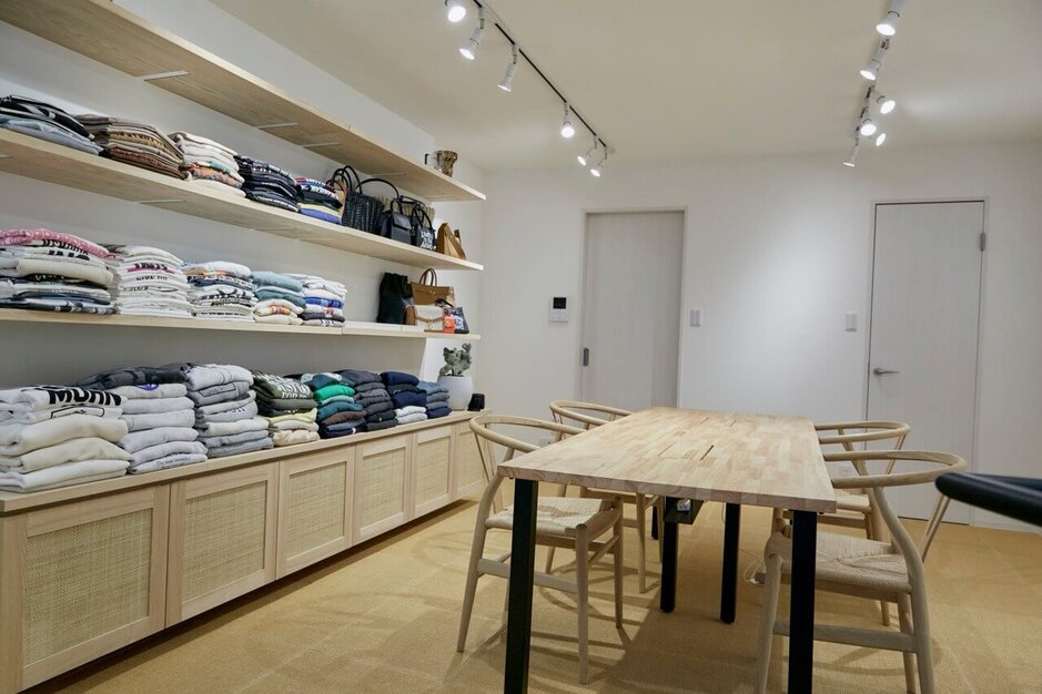 【商品企画｜東京】有名セレクト・大手ブランドOEM・ODM｜年休125日以上◎のカバー写真