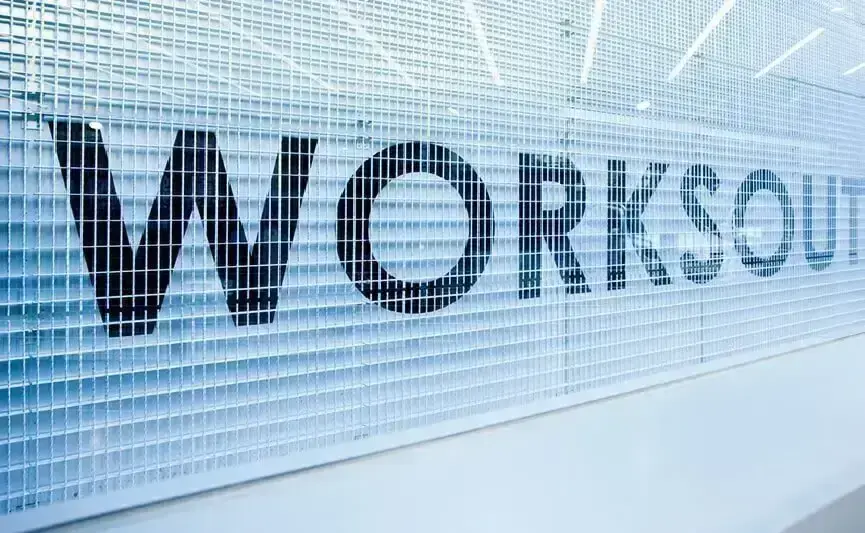 韓国発アパレル「WORKSOUT」EC担当のカバー写真