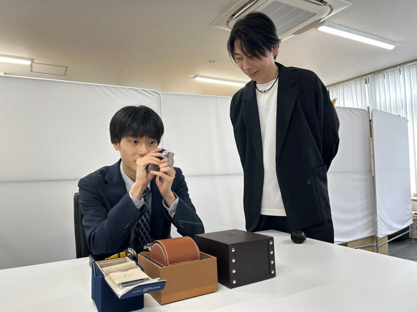 【バイヤー・商品管理スタッフ】ブランド品に携わる！未経験OK！25万～のカバー写真