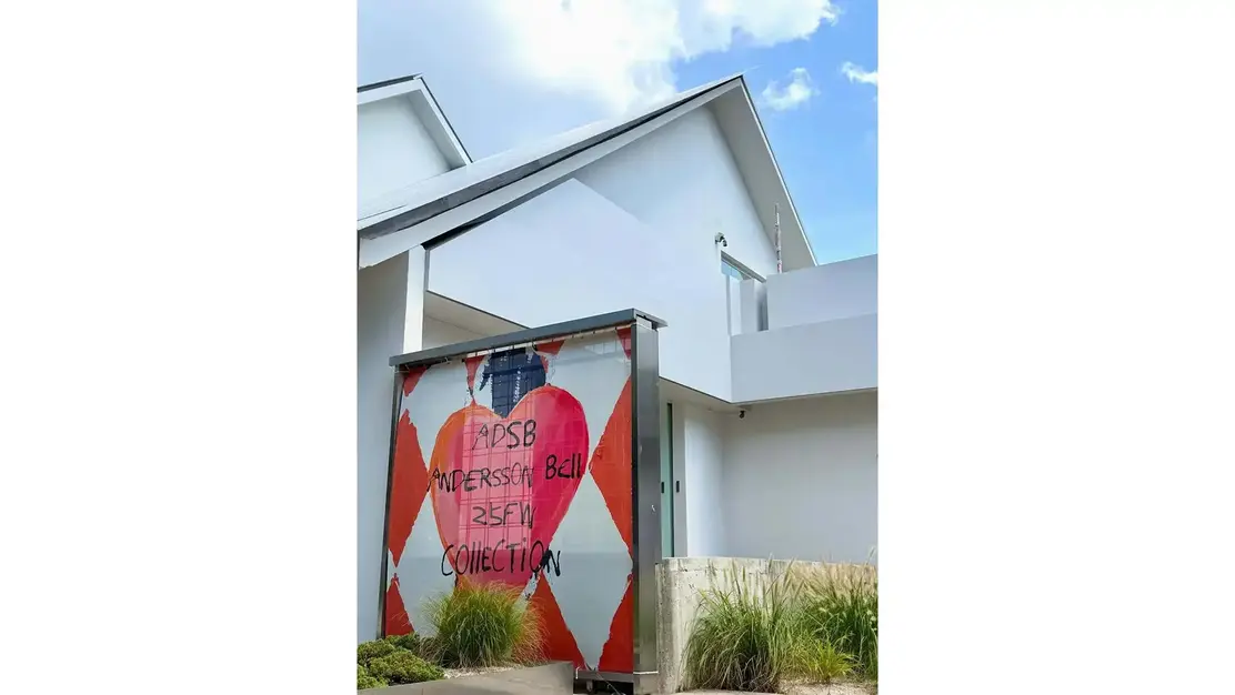 【都内】韓国発「Andersson Bell」マーケティング・PR担当のカバー写真