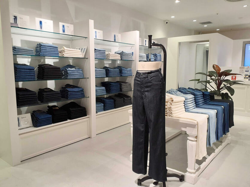 【販売スタッフ】デニムブランド『YANUK』｜*二子玉川店* 個人ノルマなし！のカバー写真