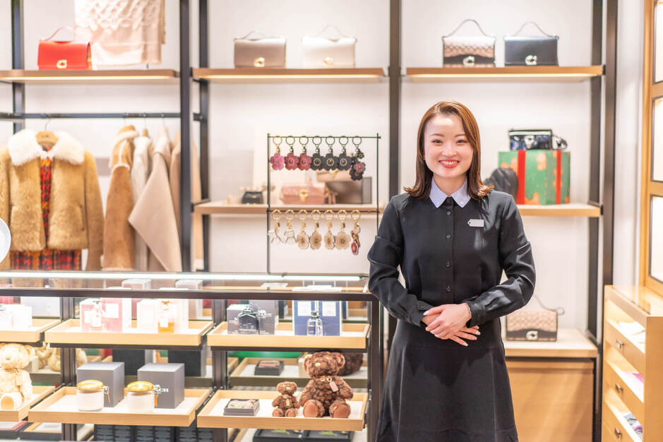 長期【COACH×小倉井筒屋／百貨店】時給1,080～1,200円／接客販売のカバー写真