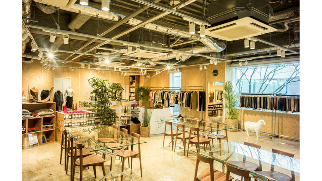 【営業】経験者｜OEM/ODMメンズニットカットソー｜正社員｜年休128日のカバー写真