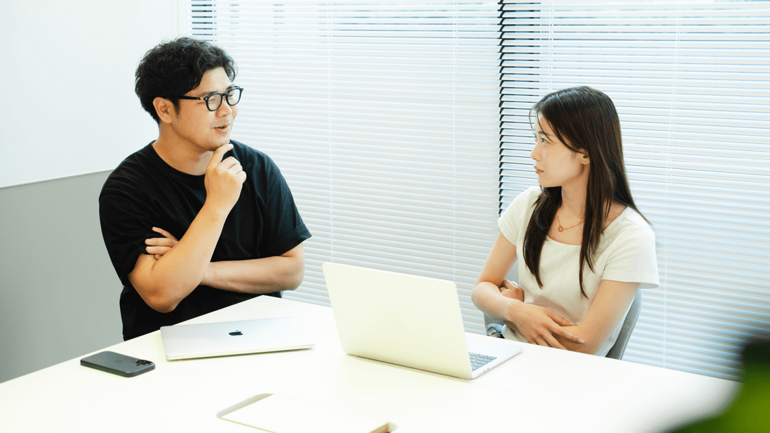 年次500％成長中！アパレルECのオペレーション / CX担当者 募集のカバー写真