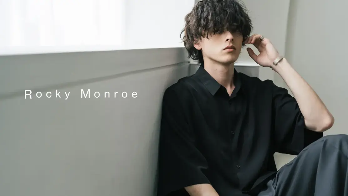 【商品企画・生産管理】業績拡大中のアパレルECブランド！RockyMonroeのカバー写真