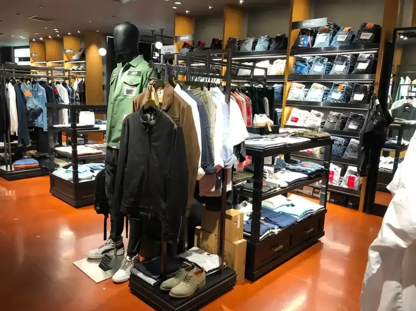 店長候補募集中【丸井今井札幌】デニムブランドREPLAY STORE　のカバー写真