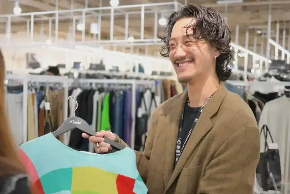 ブランド古着の販売接客・買取スタッフ　大阪店舗（フルタイム）のカバー写真