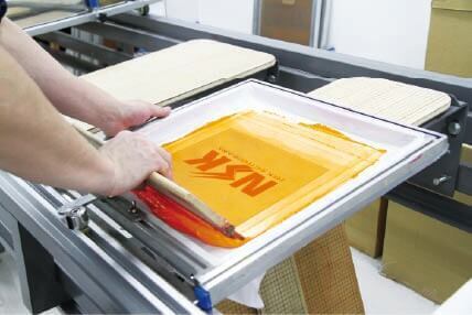 アパレル工場内作業員/ 短期アルバイト/ 未経験OK/簡単！2ヶ月限定!のカバー写真