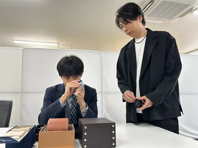 【商品管理・事務スタッフ】時計営業部での事務！ブランド品に携わる！未経験OK！のカバー写真