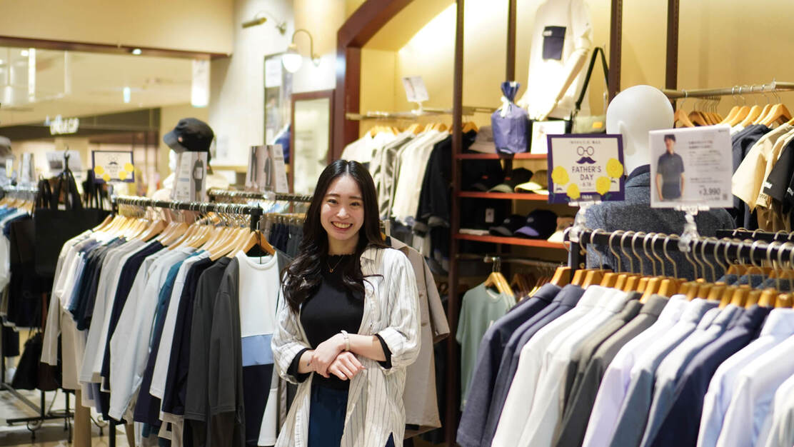 【中途店舗販売職】"ikka"店舗販売職　店長候補販売職　募集枠増加のカバー写真