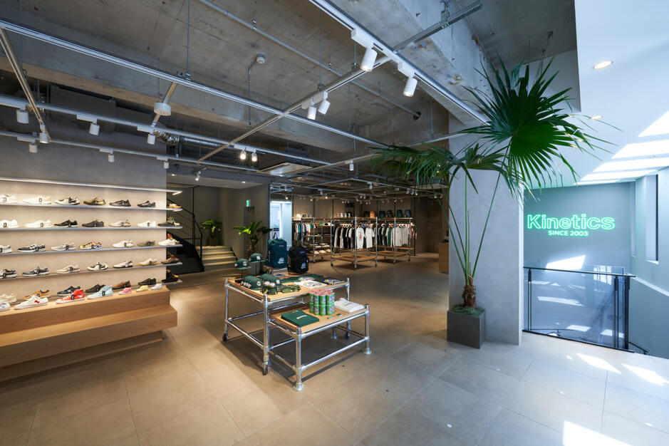 ファッションセレクトショップKineticsのECサイト運営マネジャーのカバー写真