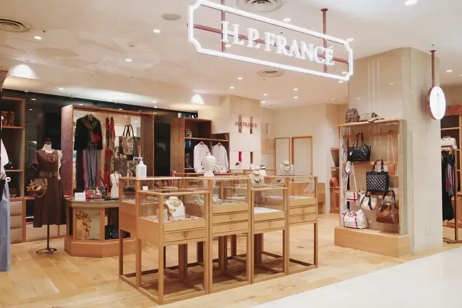 【スタッフ募集】H.P.FRANCE大丸神戸店のカバー写真