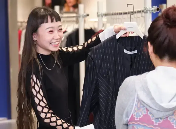 【女性活躍中】TOKYO BASE ｜最短3週間で内定！27卒 特別スピード選考のカバー写真