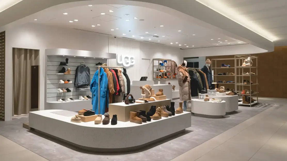 【販売】UGGの温もりは、靴だけじゃない。一緒にお店づくり／麻布台ヒルズのカバー写真