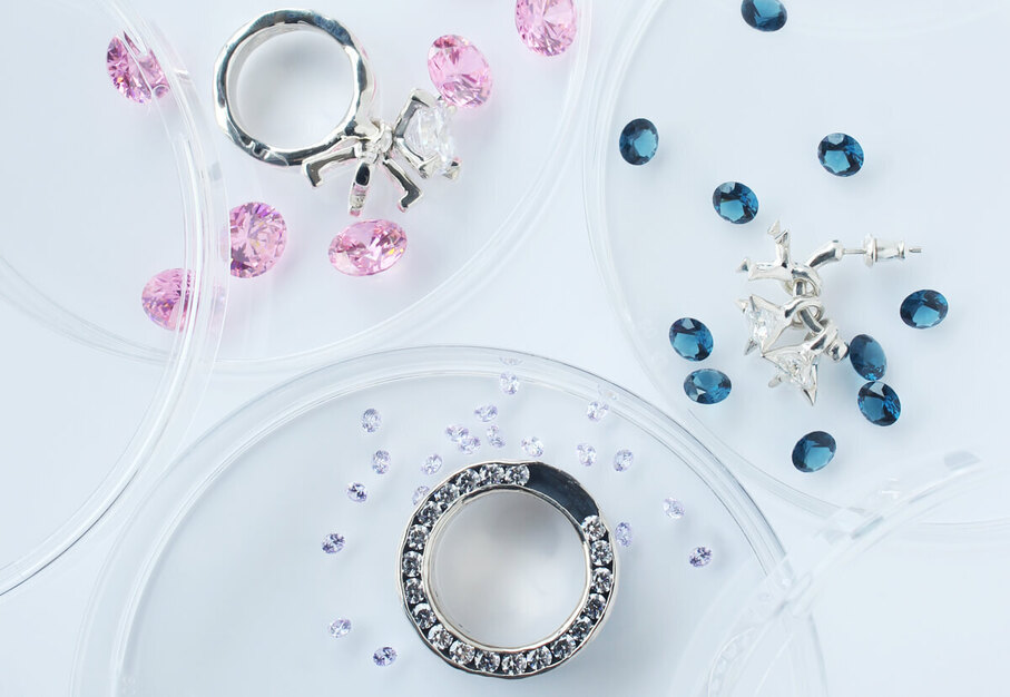 【e.m.】【経験者／未経験者どちらも歓迎します】商品管理スタッフのカバー写真