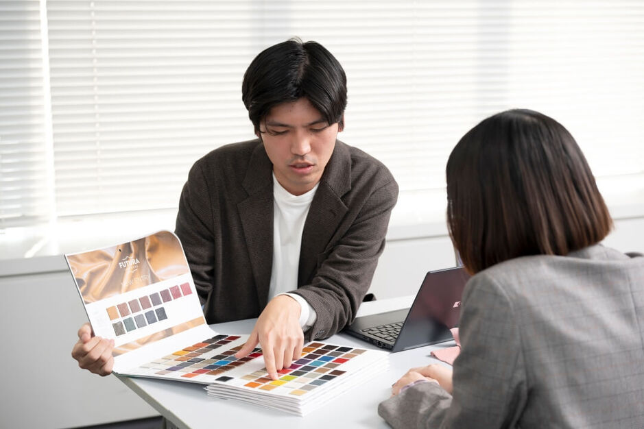 【東京】企画営業/専門店向け/アパレル営業経験者歓迎！/年間休日120日のカバー写真