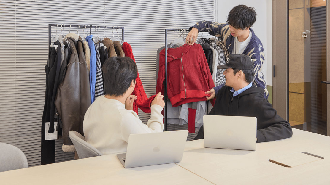 【スタートアップで挑戦】Z世代向けブランドYOLO｜事業を担うマネージャー候補のカバー写真