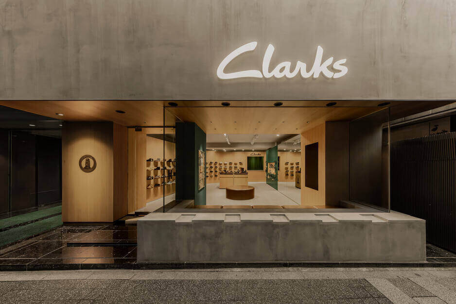 【正社員｜名古屋】年間休日123日｜CLARKSのストアスタッフ募集のカバー写真