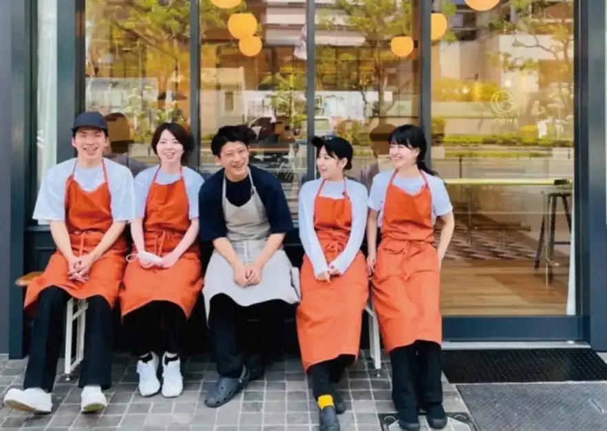 オリジナル企画ユニフォームのデザイナーのカバー写真