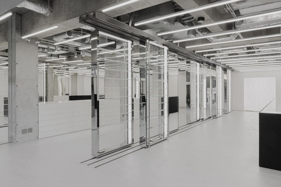 Tom Wood Assistant Store Manager – 渋谷店 のカバー写真