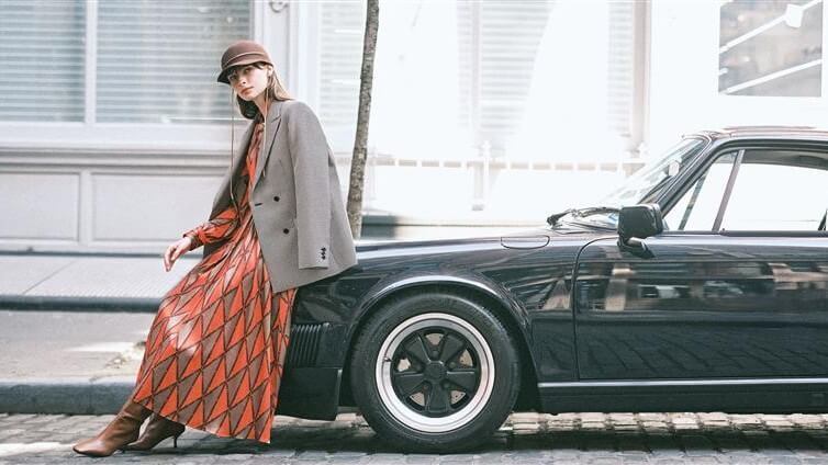 正社員【ANAYI】京都伊勢丹・人気アパレルスタッフ・年間120日休みのカバー写真