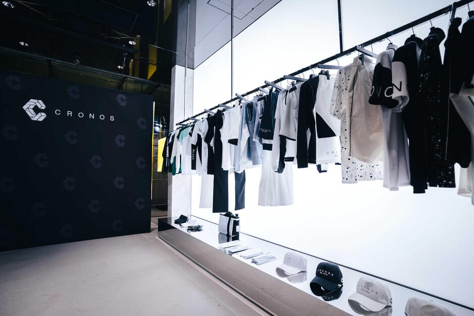 【CRONOS北堀江店】フィットネス/スポーツのアパレル販売<アルバイト>のカバー写真