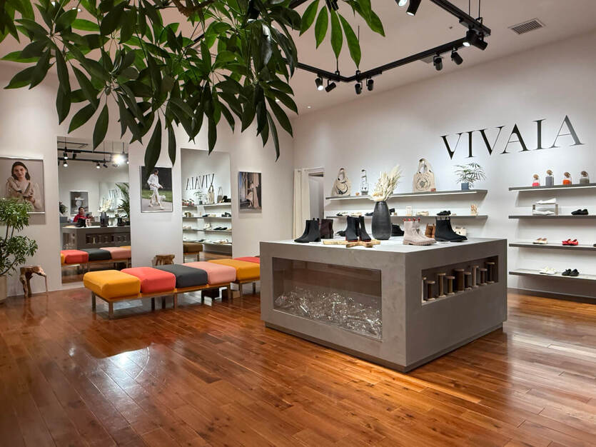 【VIVAIA】店長候補◆靴の販売／月給30万円～＋賞与年2回＋インセンティブのカバー写真