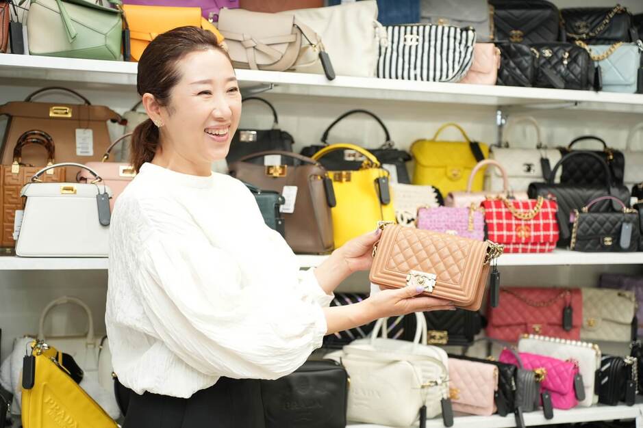【銀座】高級ブランドバッグのPR、販売　◆未経験歓迎のカバー写真