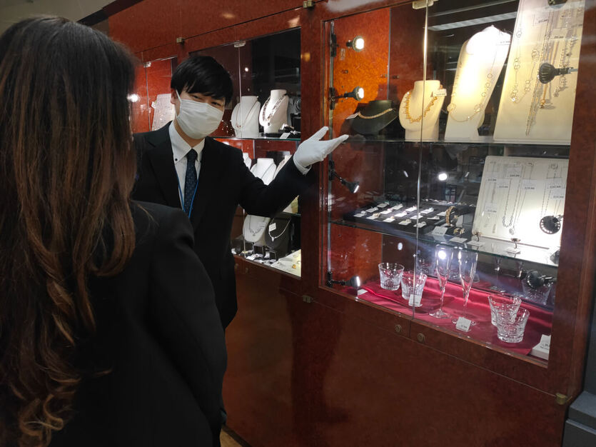 【販売・事務】本厚木でブランド品の店頭販売｜遠方の方WEB面接可｜未経験OK！のカバー写真