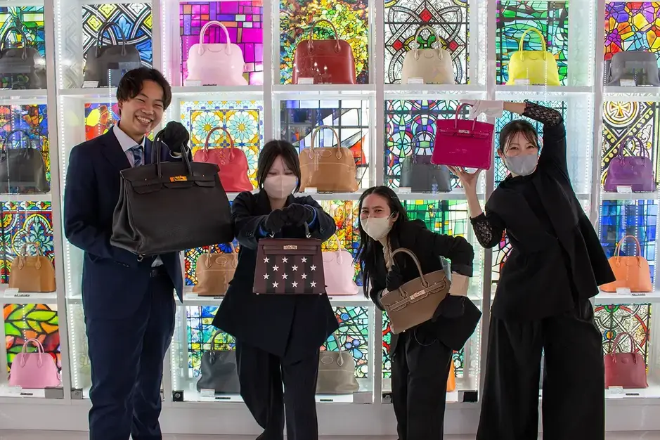 【27卒】ブランドリユースの店舗運営・接客職／グローバルトレード株式会社のカバー写真