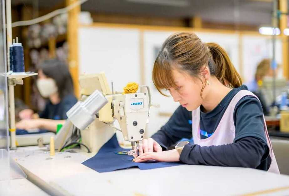 【求む、縫製職人】一人で一着を縫い上げる、縫製のプロを探しています！のカバー写真